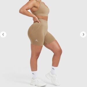 EFFORTLESS SEAMLESS SHORTS